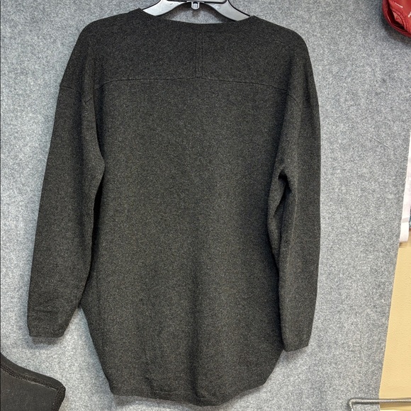 Eric Bompard Pure Cashmere Charcoal V-Neck long sleeve Sweater M - Picture 6 of 10